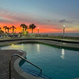 Meet your Posher, Chloe